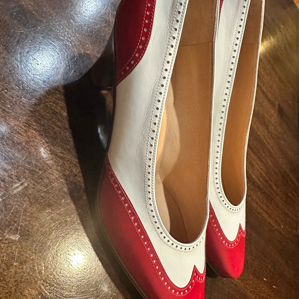 Vintage NEVER WORN Celine Paris two tone Oxford style red and white Heels - Picture 5 of 7